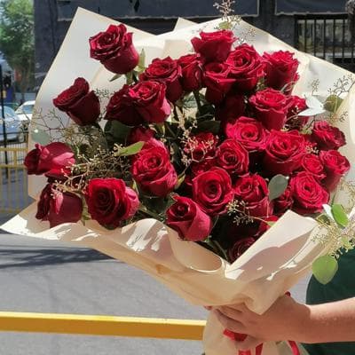 Ramo 50 Rosas miniatura 2