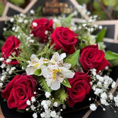 Ramo 6 ROSAS miniatura 1