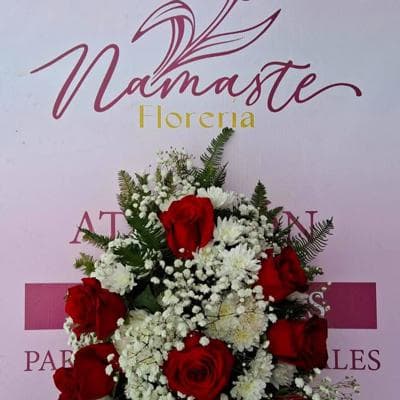 Cojín rosas y mables miniatura 2