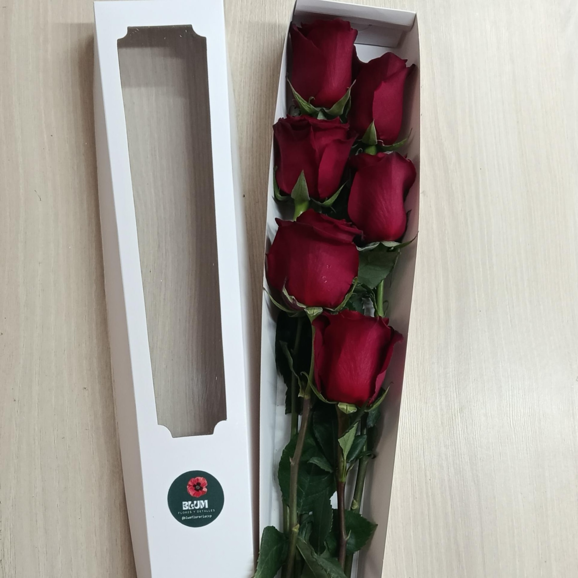 Caja 6 rosas - Imagen 1