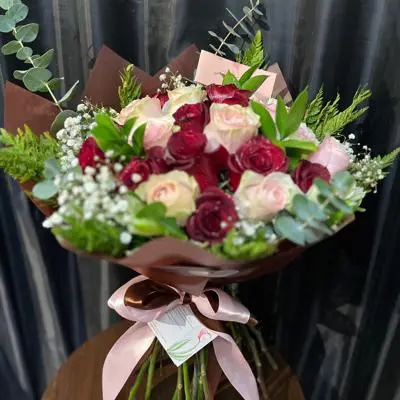 Ramo 25 rosas