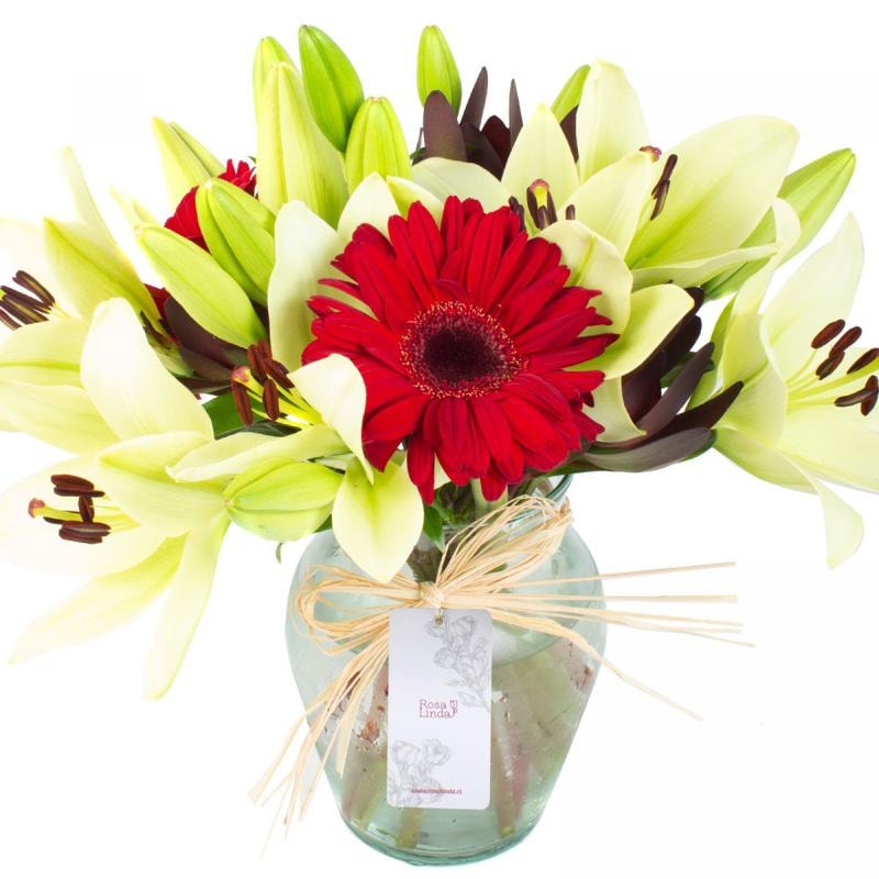 Rayen Rojo - Florero con gerberas rojo y liliums blanco - Imagen 1