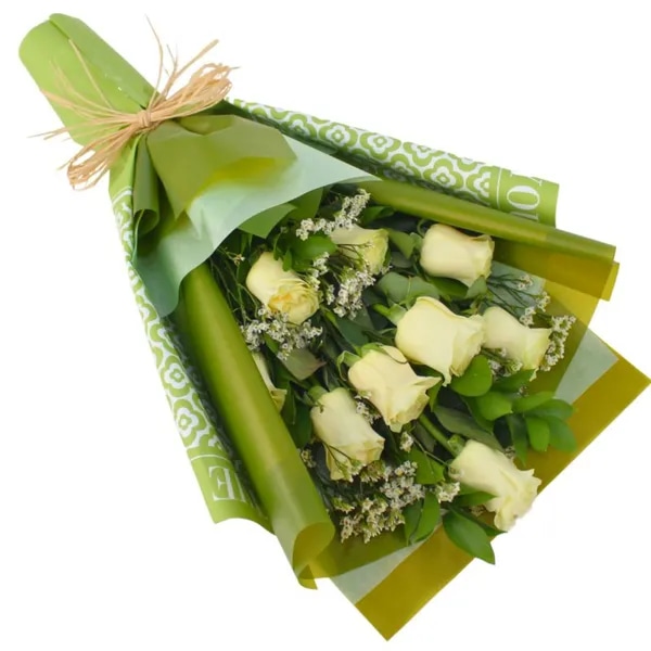 Ramo especial 9 rosas blancas