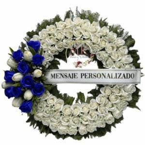 Corona Condolencias de 100 Rosas Eternas, Flores Azules - Imagen 1