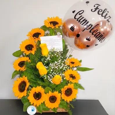 CARACOLA DE GIRASOLES Y ROSAS MAS GLOBO BURBUJA