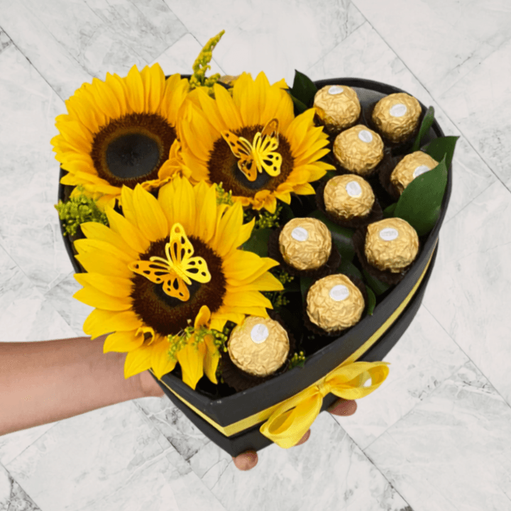 CAJA CORAZON DE GIRASOLES Y CHOCOLATES - Imagen 1