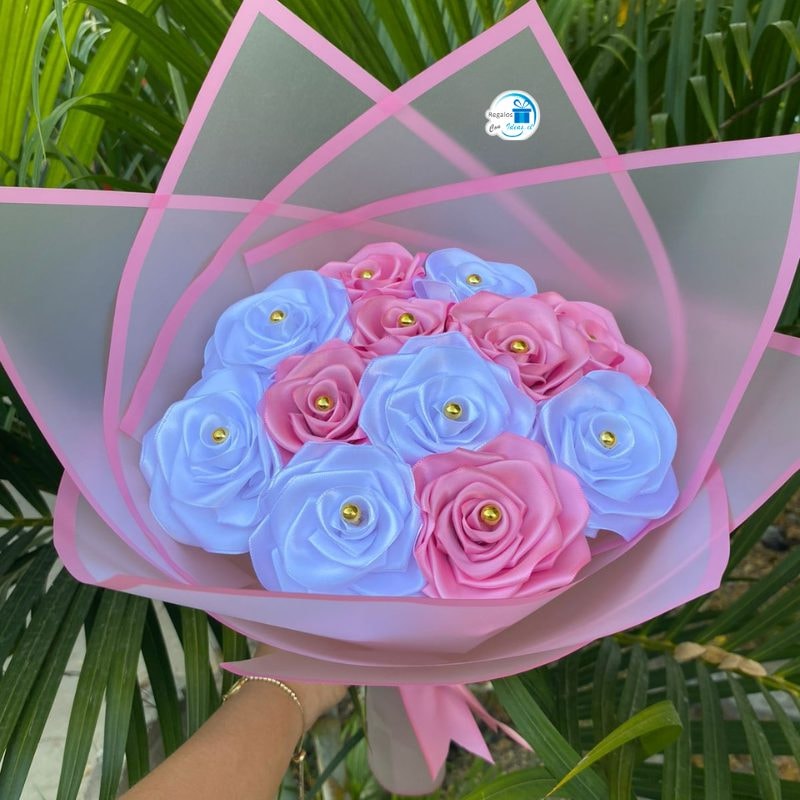 RAMO BICOLOR DE ROSAS ETERNAS - Imagen 1