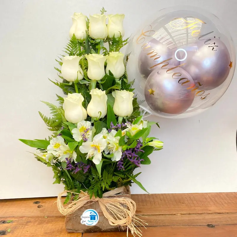 ARREGLO DE 9 ROSAS Y GLOBO BURBUJA