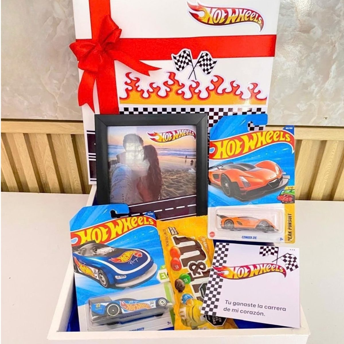 BOX N° 2 HOT WHEELS MAS FOTO - Imagen 1