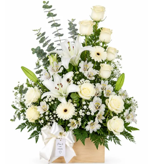 Arreglo 10 rosas 2 lilium 2 gerberas