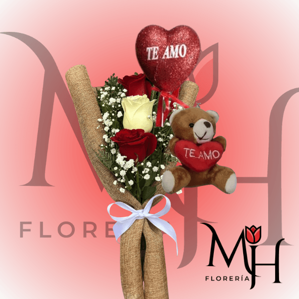 Ramo love de 3 rosas, peluchito llavero y topper te amo - Imagen 1