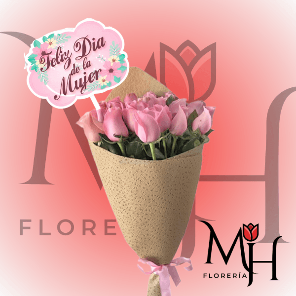 Ramo floral de 12 rosas rosadas y topper 8 de marzo - Imagen 1
