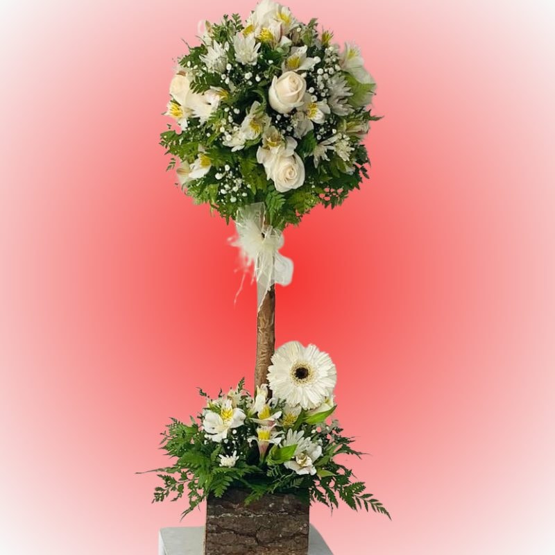 Arbolito de 6 rosas y 1 gerbera con follaje - Imagen 1
