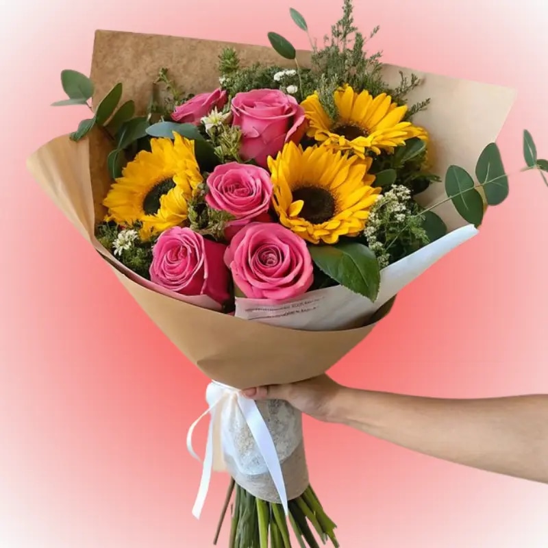 Ramo 8 rosas 3 girasoles