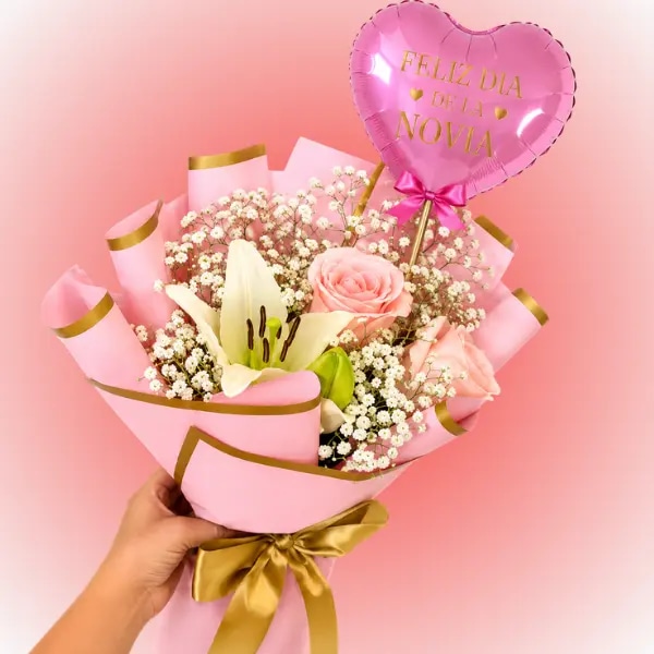 Ramo 2 rosas 1 lilium + globo