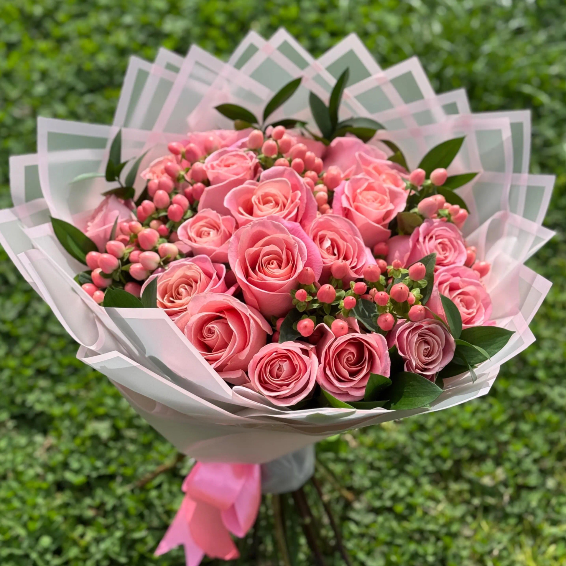 Ramo de 25 rosas rosadas