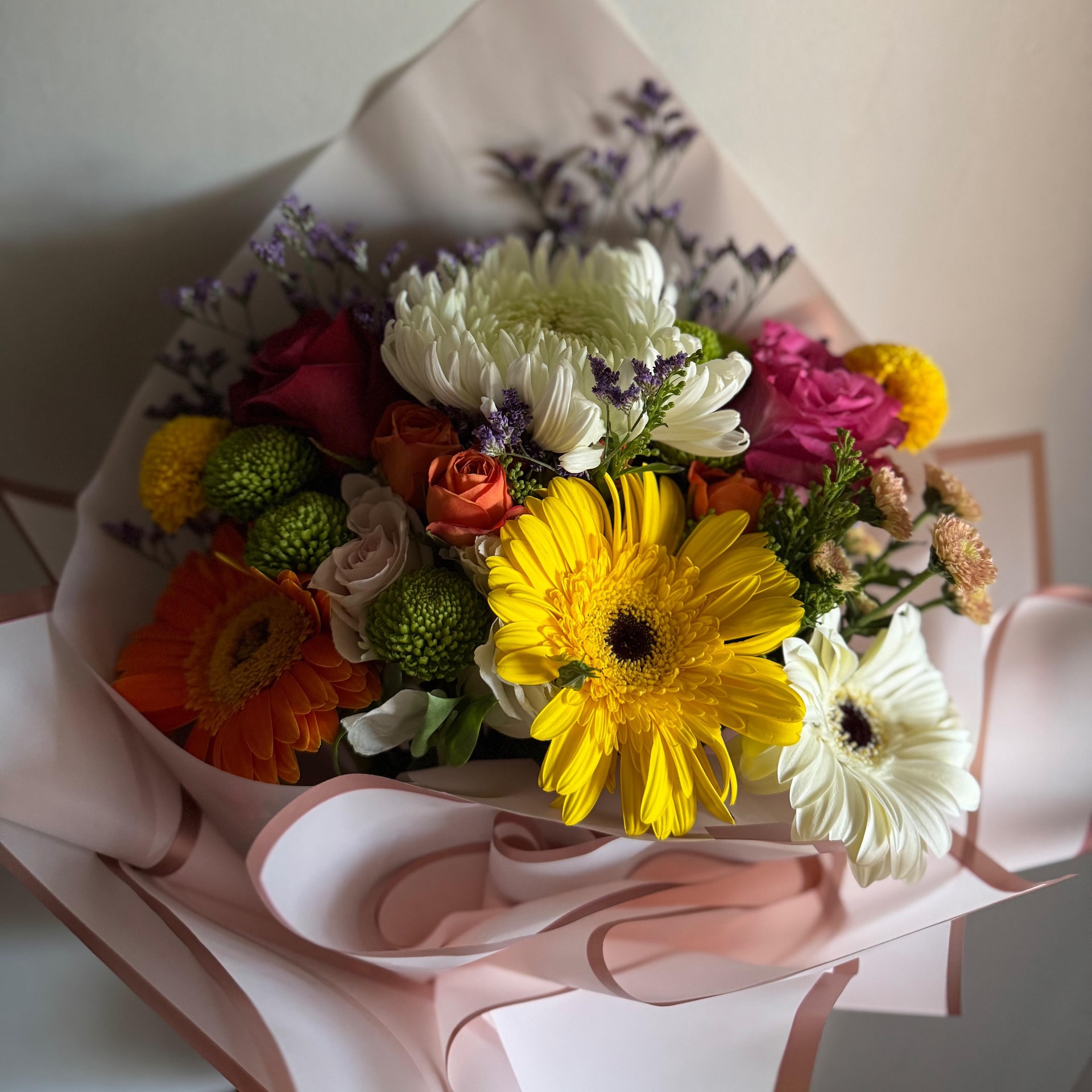 Ramo mix de flores de estación - Imagen 1