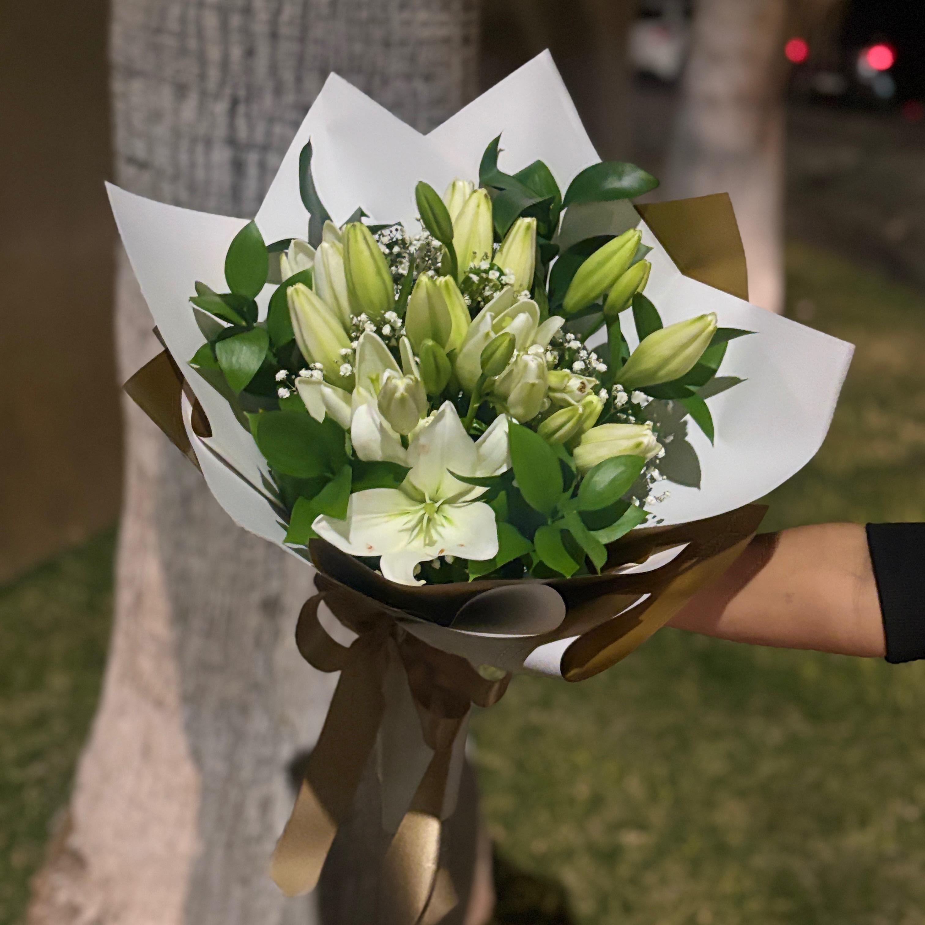 Ramo de liliums đ€ - Imagen 2