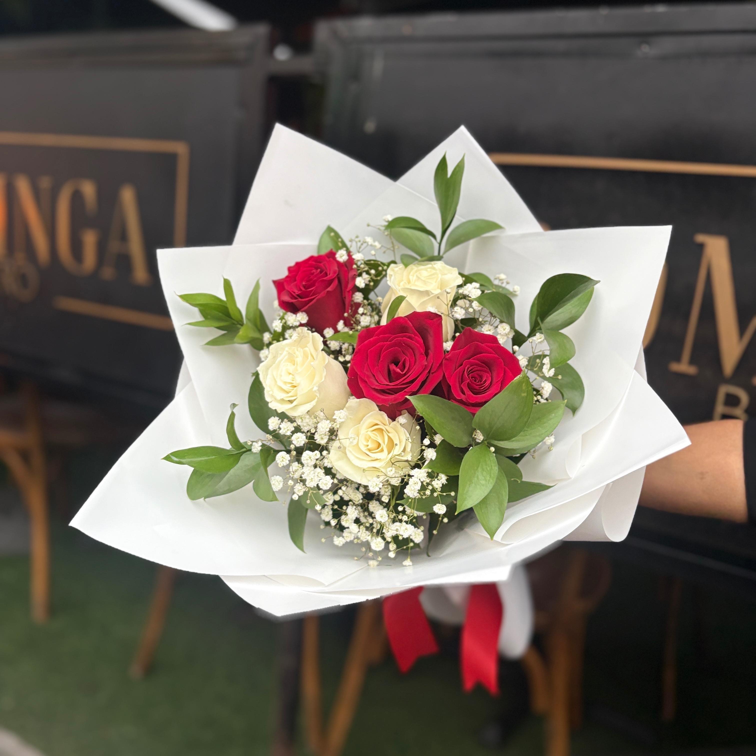Encanto Clásico 🌹🤍 - Imagen 3