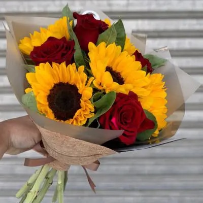 Ramo Amor & Sol - Ramo rosas rojas y girasol