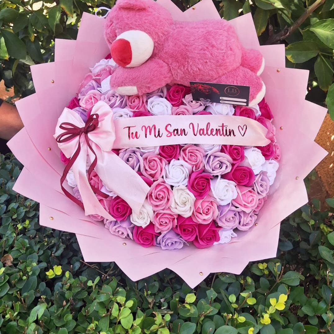 Ramo de 100 rosas eternas de Lotso - Imagen 1
