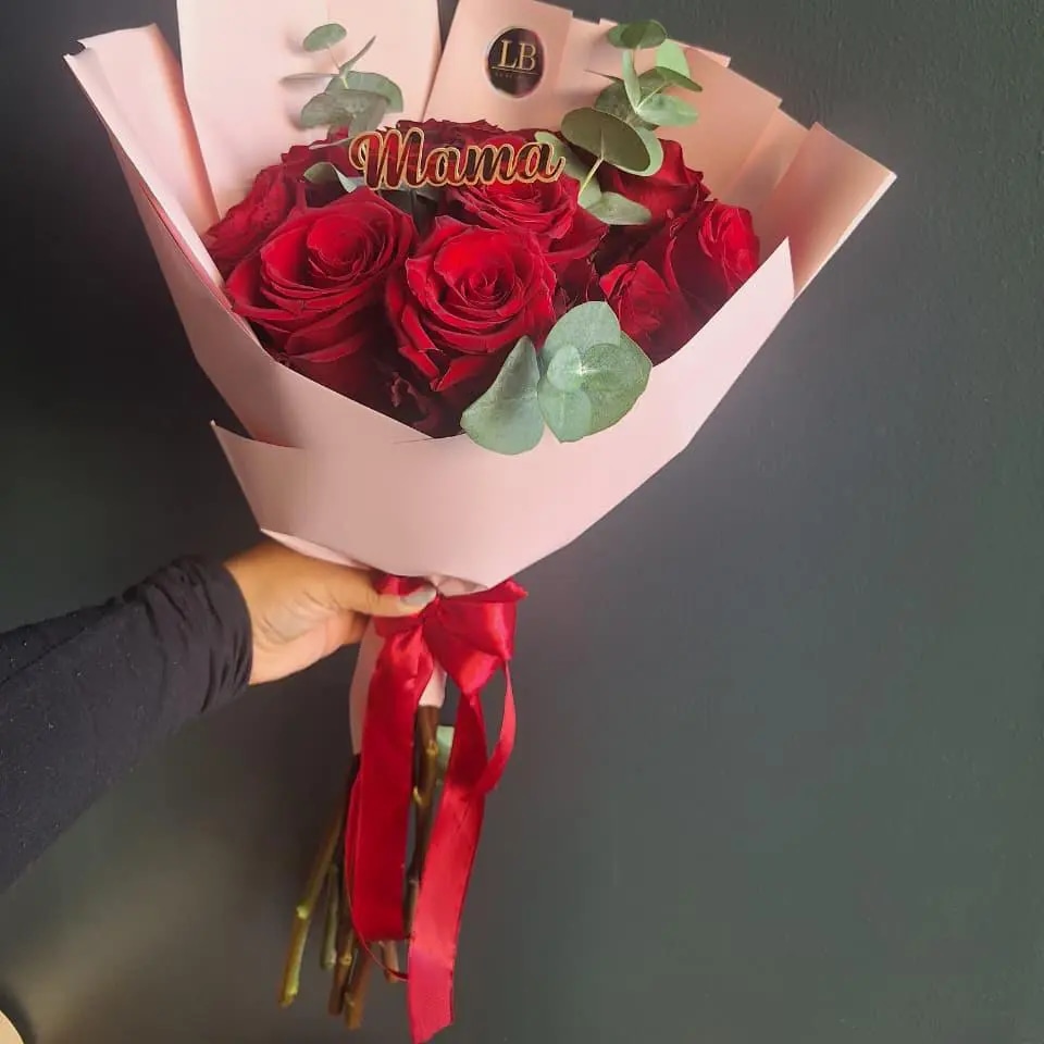 12 Rosas de Amor