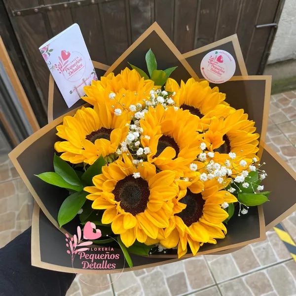 Brillo de Sol 🌻 - Ramo de Girasoles