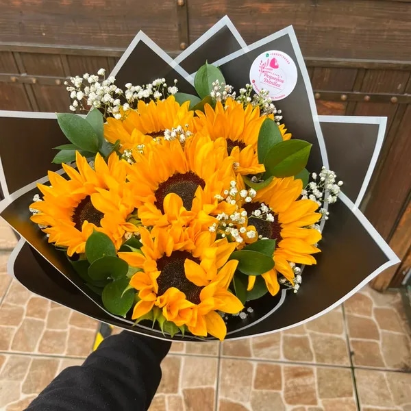Brillo de Sol 🌻 - Ramo de Girasoles