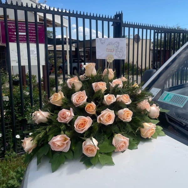 Consuelo Damasco - cubre urna 40 rosas ecuatorianas damasco