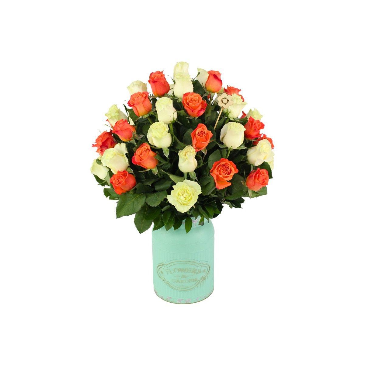 Carolina Garden - Arreglo floral con 50 rosas mix blanco y naranja en lechero vintage - Imagen 1