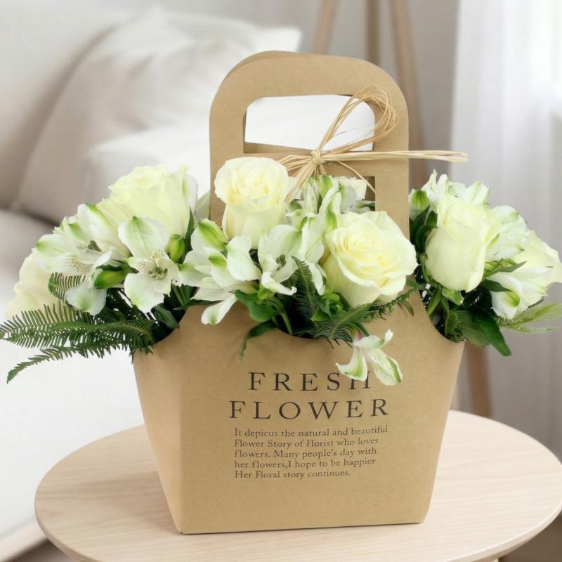 Amor Blanco Flower Bag - Arreglo rosas y astromelias blanco - Imagen 1