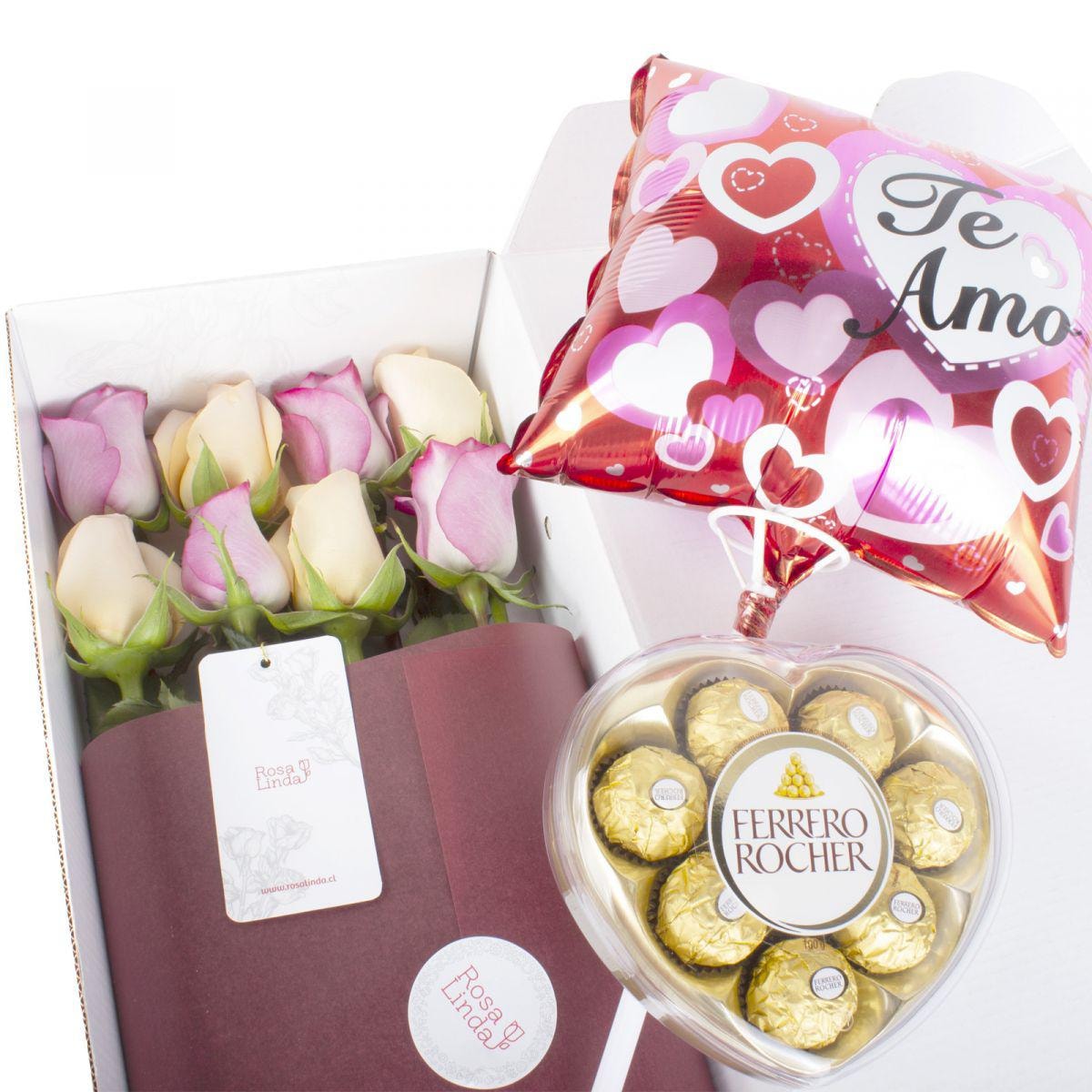 Pack FlowerBox Rosalinda - Caja con 8 rosas mix lila y blanco, Ferrero Rocher corazón 100g y globo Te amo - Imagen 1