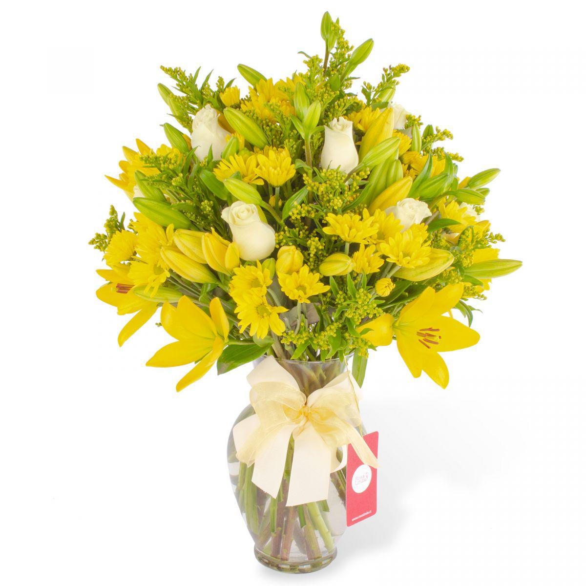 Lucía en ánfora - florero liliums amarillos y rosas blanco - Imagen 1
