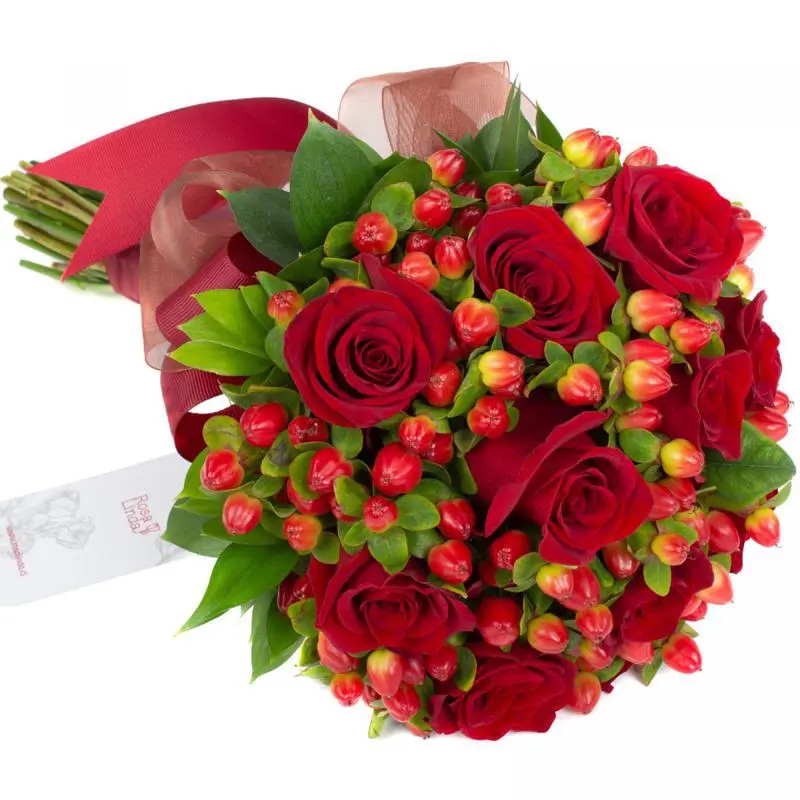Martina - Ramo de novia con rosas rojas e hypericum