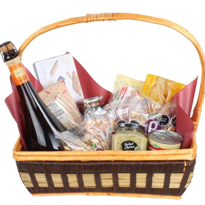 Set de Regalo Celebración - Canasto de mimbre con espumante, - Imagen 1