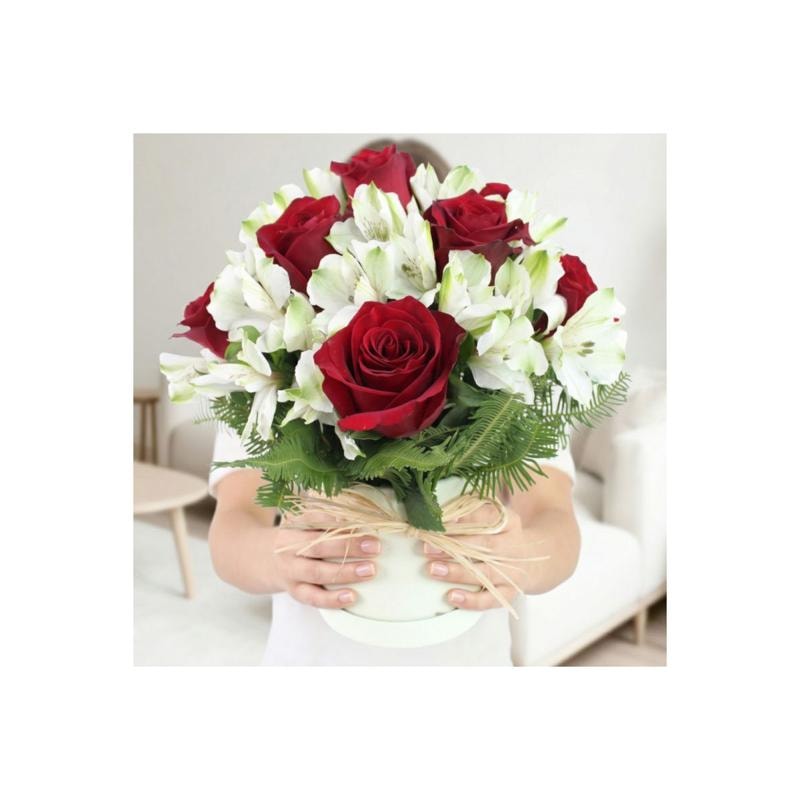 Amor Rojo Sombrerero - Arreglo rosas y astromelias blanco - Imagen 1