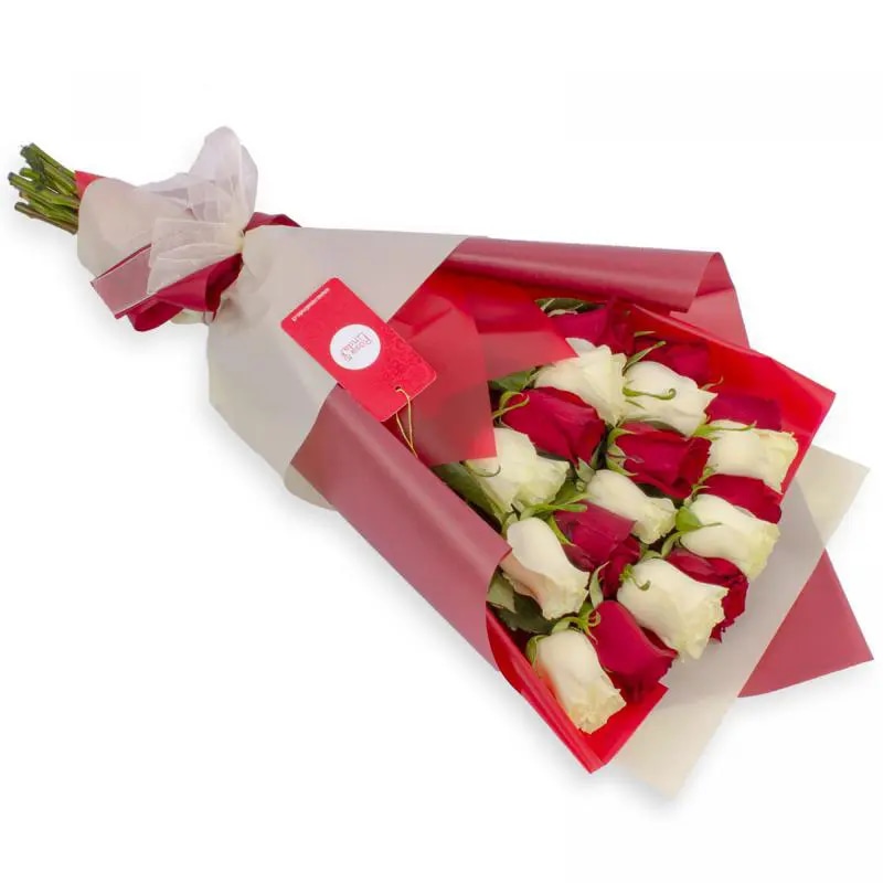Ramo de Rosas - Ramo extendido con mix de 18 rosas blanco-rojo