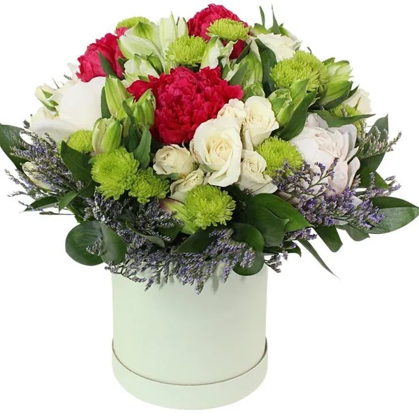 Trova - Arreglo floral con peonias, maules verdes y astromelias en sombrerero