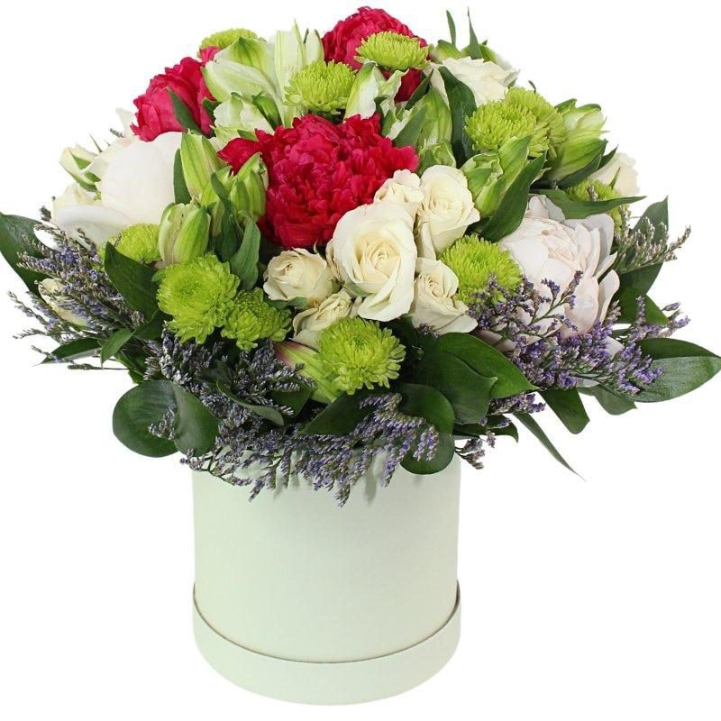 Trova - Arreglo floral con peonias, maules verdes y astromelias en sombrerero - Imagen 1