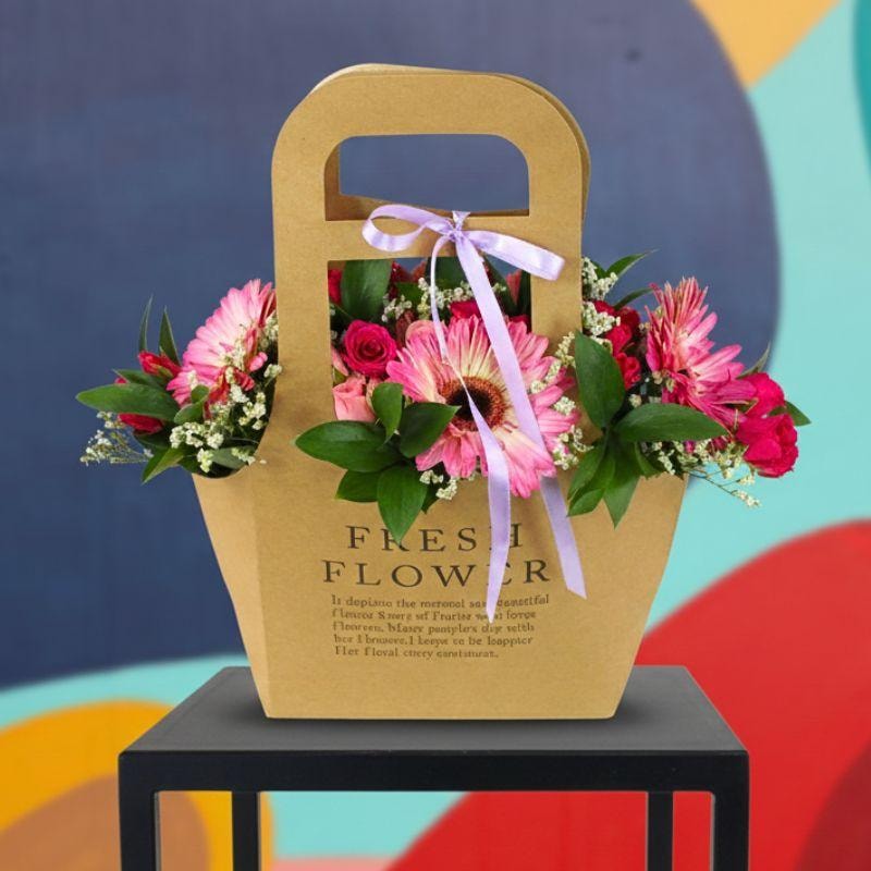Mariana Fresh Flower Bag - Arreglo Floral con gerberas rosado, minirosas y limonium - Imagen 1