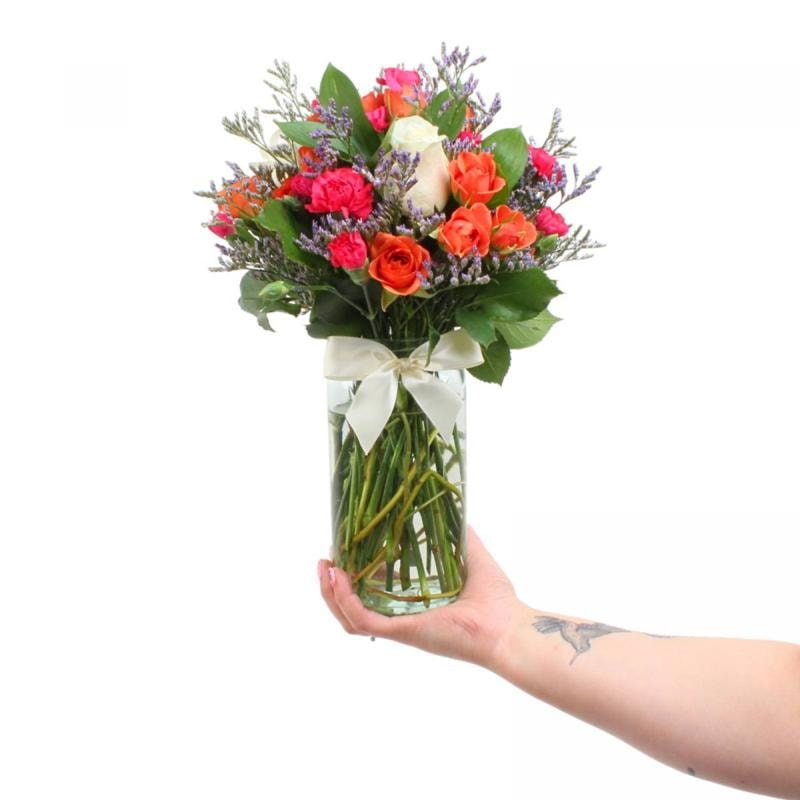 Noelia Naranjo - Florero con Rosas, mini rosas, mini claveles y limonium - Imagen 2