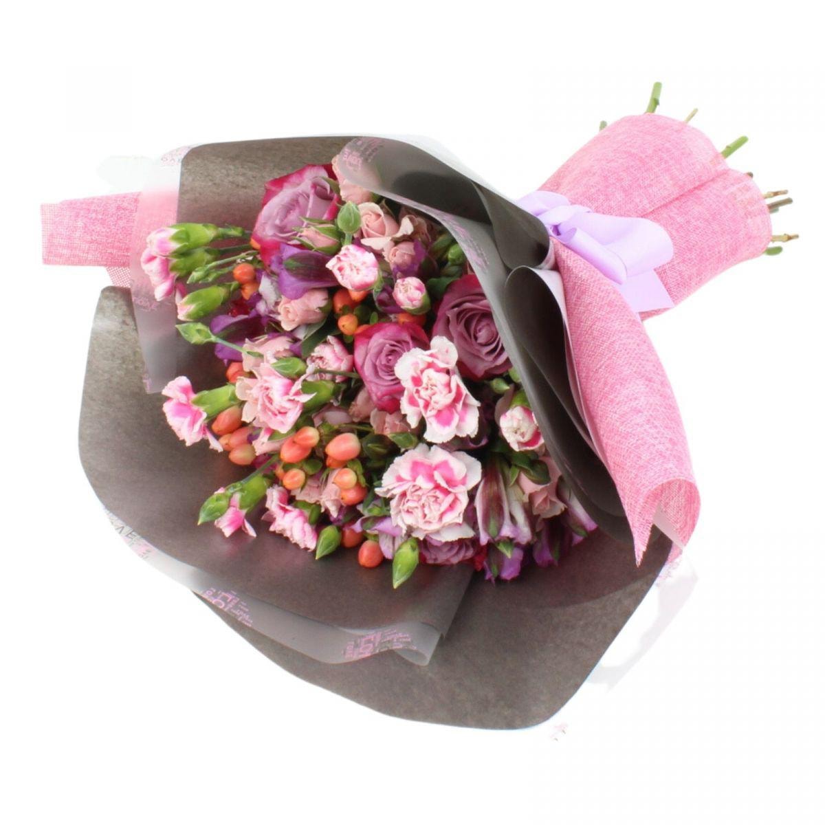 Ramo silvestre lila - Ramo de flores circular con rosas, claveles, astromelias, mini rosas e hypericum rosado - Imagen 1