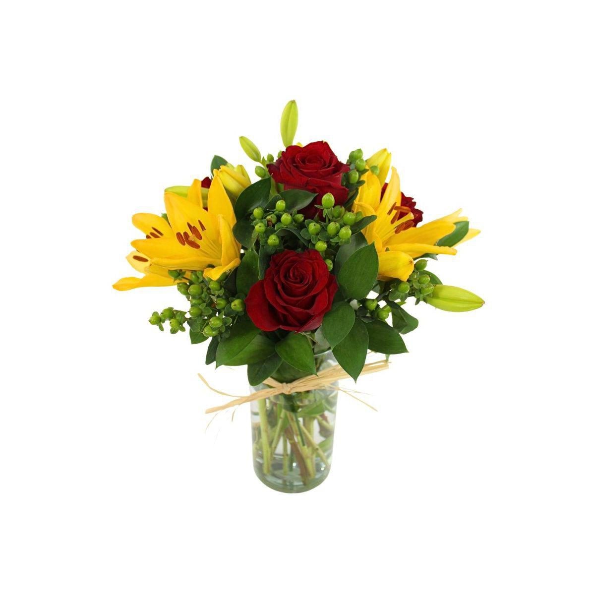 No Me Olvides Florero Rojo - Florero con rosas Rojo, liliums Amarillo e hypericum - Imagen 1