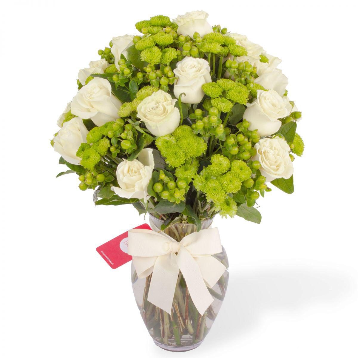 Trinidad Blanco - Florero ánfora con rosas blancas y maules verdes - Imagen 1