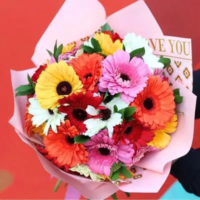 Ramo de Gerberas Mix - Ramo con 30 gerberas multicolor y ruscus
