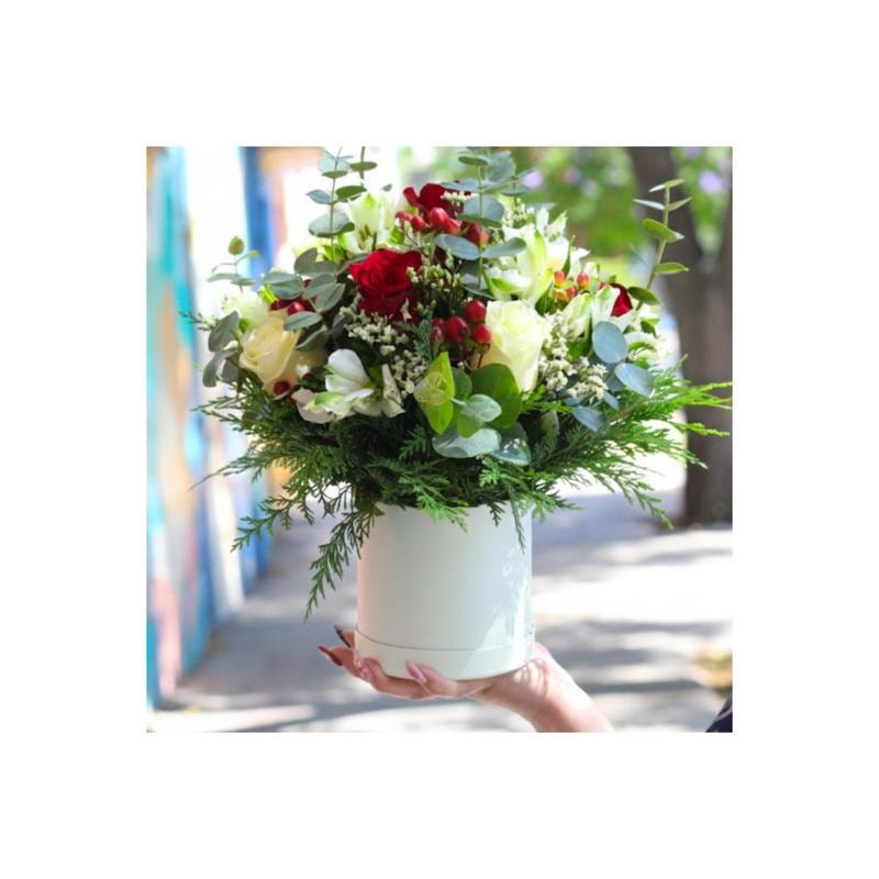 Noche de Paz - Arreglo navideño con rosas rojo y blanco - Imagen 1