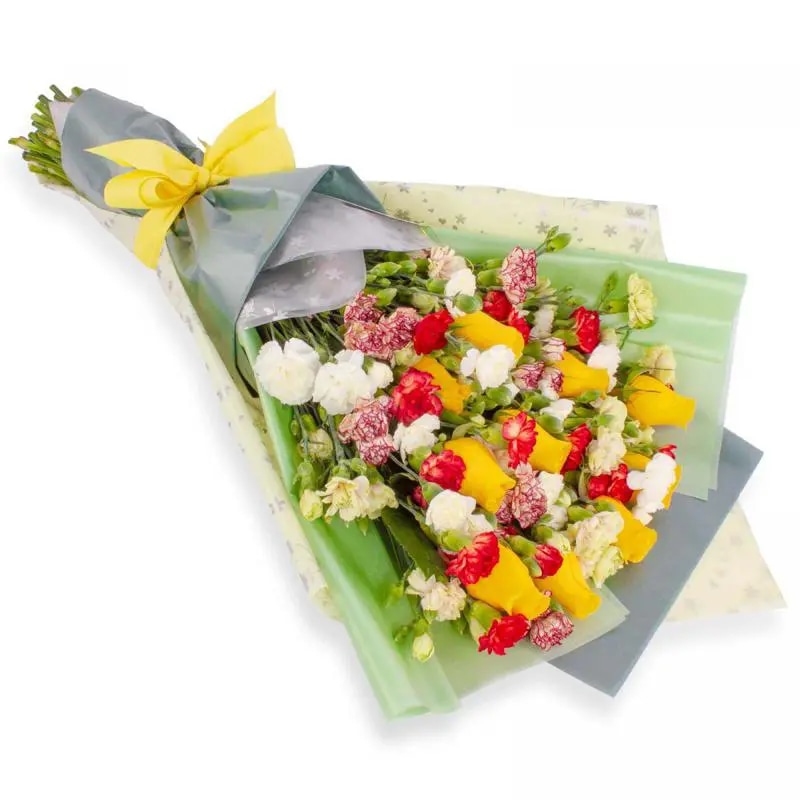 Ramo de Miniclaveles - Ramo de flores extendido con miniclaveles y rosas amarillas