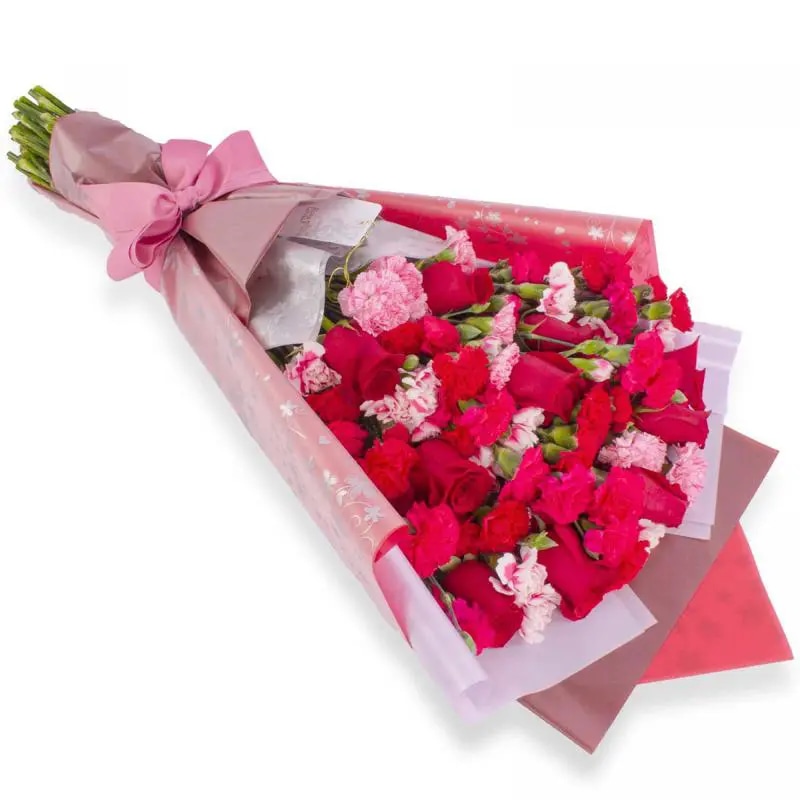 Ramo de Miniclaveles - Ramo de flores extendido con miniclaveles y rosas rojas