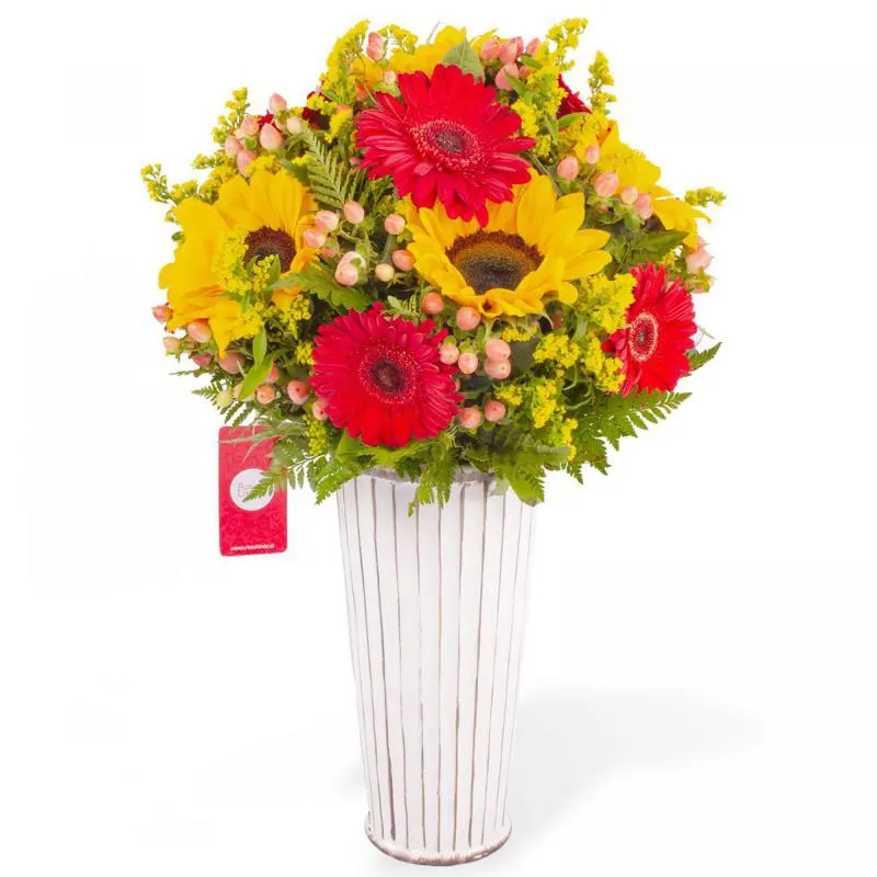 Gretel - Arreglo floral con girasoles, gerberas e hypericum
