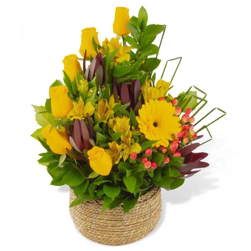 Magdalena Amarillo - Arreglo floral con rosas, gerbera y astromelias amarillas
